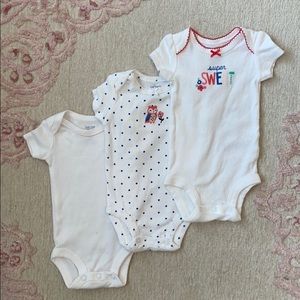 Carter’s 3 pc onesie set